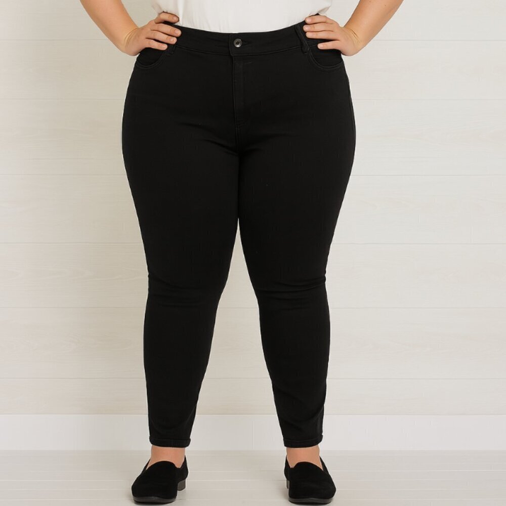 Torrid Women's Plus Size Black High Rise Bombshell Skinny Jeans Modern Fit